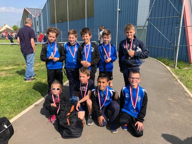 32919018_2024763934457370_4996671618232090624_n